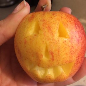 apple halloween face